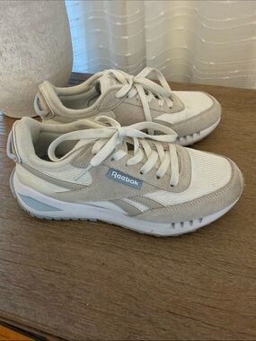 Reebok Women's Beige and White Classic Lace-Up Sneakers